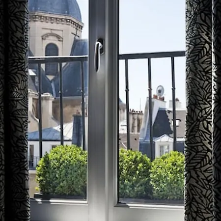 Emile Le Marais Hotel