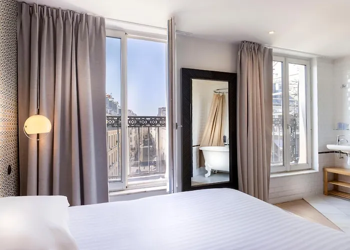 Emile Le Marais Otel 3*