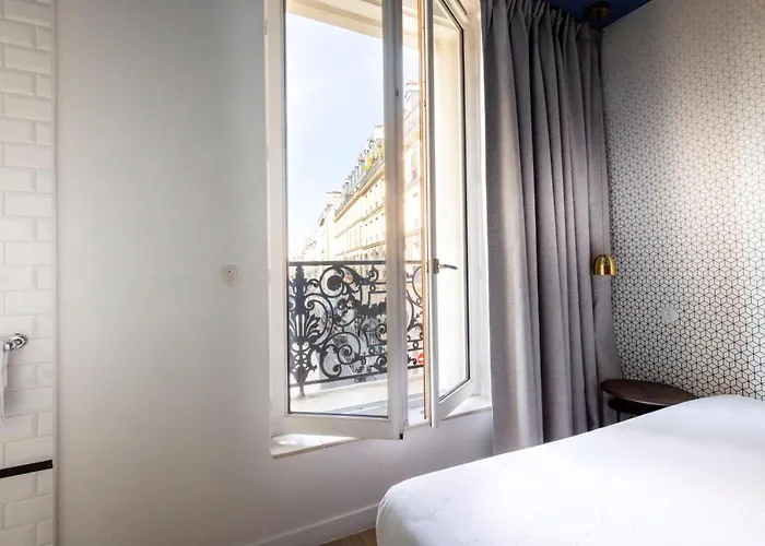 Emile Le Marais Otel 3*