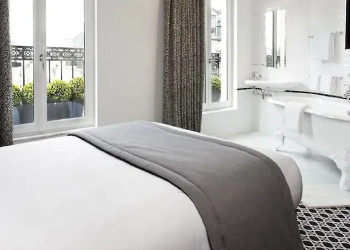 Emile Le Marais Hotel 3*