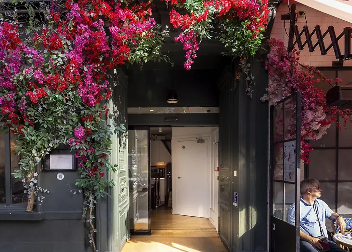 Emile Le Marais Hotel