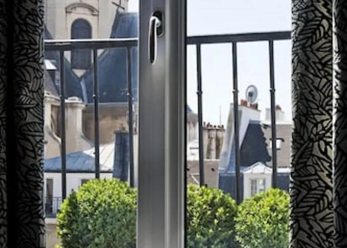 Emile Le Marais Hotel